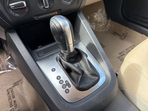 Used 2014 Volkswagen Jetta SE FWD image 21