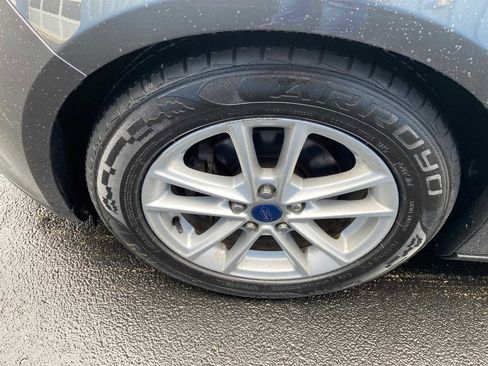 Used 2015 Ford Focus SE image 34