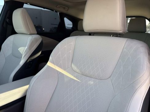 Used 2025 Lexus RX 450h AWD w/ Convenience Package image 26