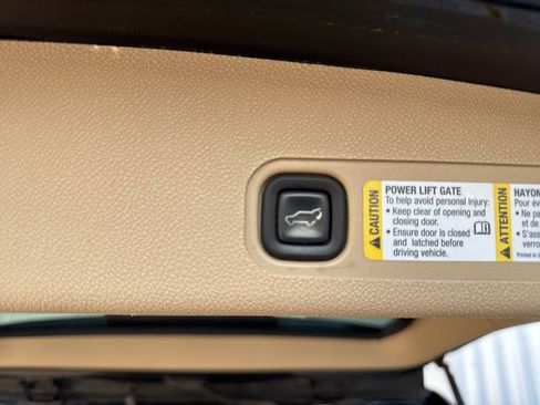 Used 2008 GMC Yukon XL Denali image 30