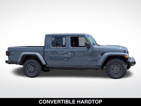 Used 2026 Jeep Gladiator Sport AWD/4WD image 5