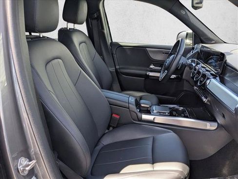 Used 2022 Mercedes-Benz GLB 250 image 20