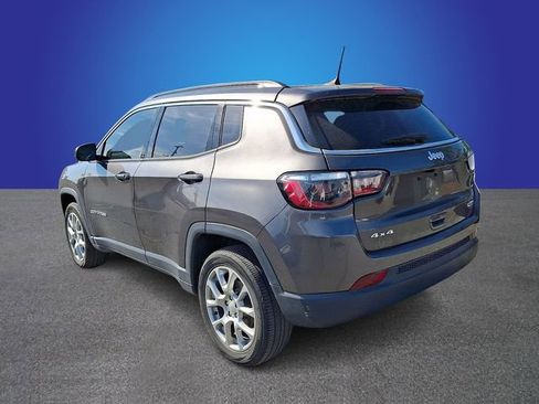Used 2023 Jeep Compass Latitude AWD/4WD image 5