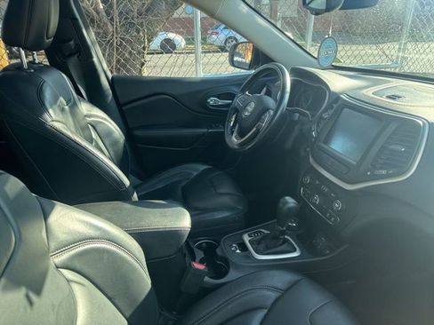Used 2016 Jeep Cherokee Limited image 13
