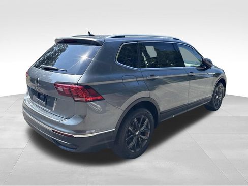 Used 2022 Volkswagen Tiguan SE FWD image 4