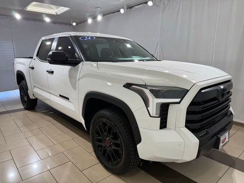 Used 2024 Toyota Tundra SR5 w/ SR5 Convenience Package AWD/4WD image 7