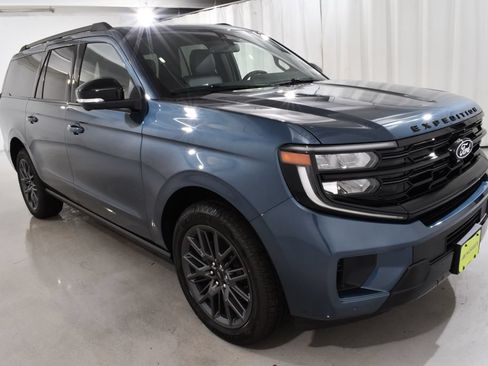 New 2027 Ford Expedition Max Platinum w/ Stealth Appearance Package AWD/4WD image 5