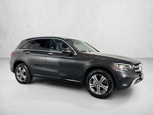 Used 2022 Mercedes-Benz GLC 300 4MATIC image 3