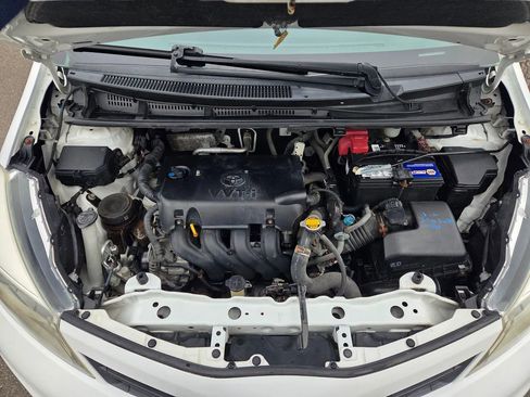 Used 2013 Toyota Yaris LE image 19