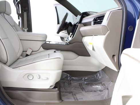Used 2026 GMC Yukon Denali w/ Denali Reserve Package image 28
