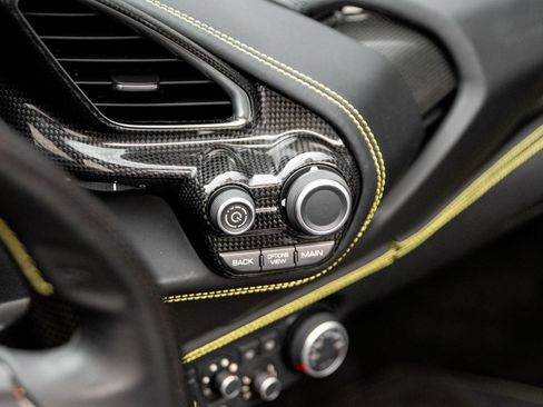 Used 2017 Ferrari 488 Spider RWD image 32