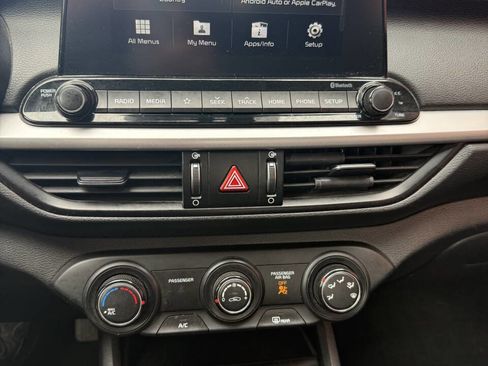 Used 2020 Kia Forte LXS image 11