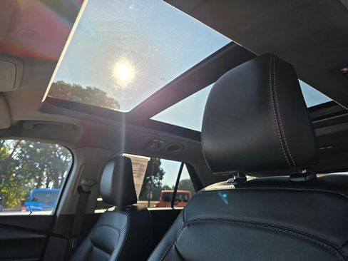 Used 2023 Ford Explorer XLT w/ Equipment Group 202A image 34