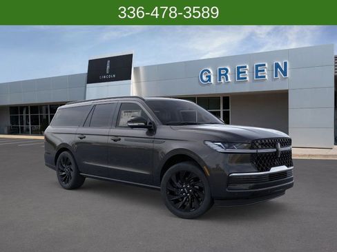 New 2026 Lincoln Navigator L Reserve AWD/4WD image 7