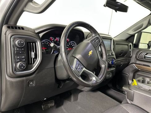 Used 2022 Chevrolet Silverado 3500 LT w/ Convenience Package image 18