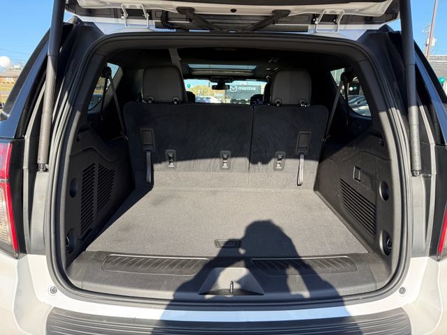 Used 2021 Chevrolet Suburban LT w/ Rear Media and Nav Package RWD image 31