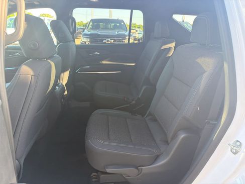 New 2026 Chevrolet Traverse LT w/ Sun and Wheel Package FWD image 27