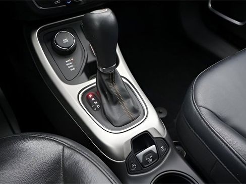 Used 2017 Jeep Compass Latitude w/ Popular Equipment Group image 22