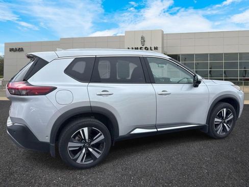 Used 2022 Nissan Rogue SL w/ SL Premium Package FWD image 3