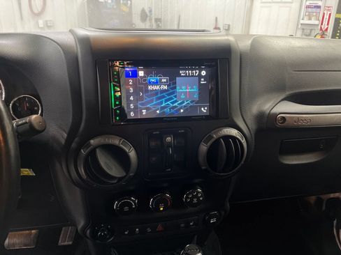 Used 2017 Jeep Wrangler Unlimited Sport AWD/4WD image 24