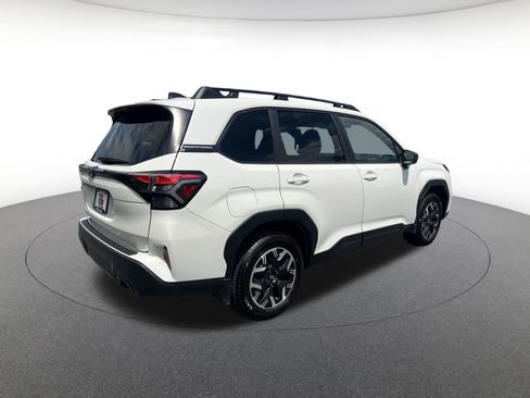 Certified 2026 Subaru Forester Premium w/ Premium/Limited Package AWD/4WD image 7