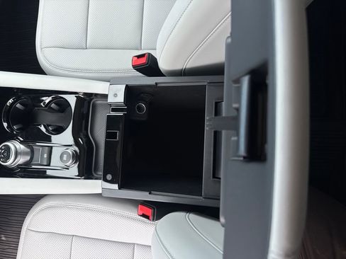 New 2026 Ford Explorer Platinum AWD/4WD image 19