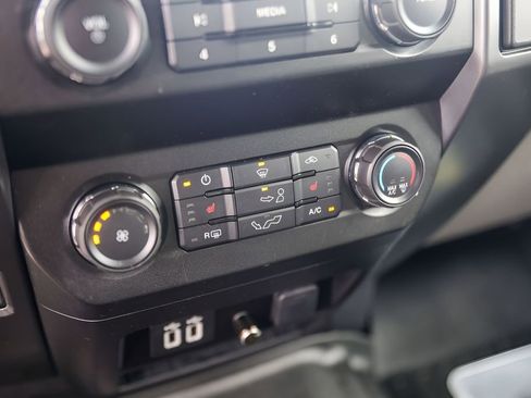 Used 2019 Ford F150 XLT w/ Equipment Group 302A Luxury image 22