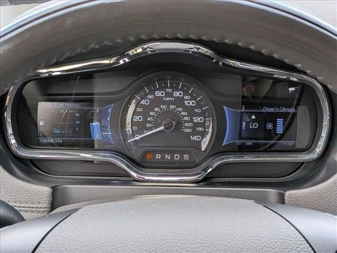Used 2013 Lincoln MKT AWD image 11