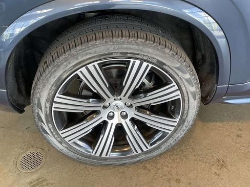 Used 2024 Volvo XC90 T8 Ultimate AWD/4WD image 9
