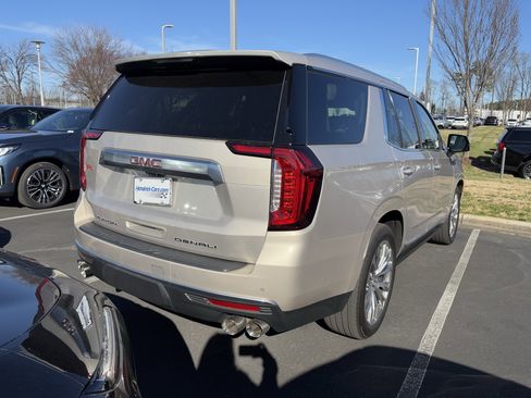 Used 2023 GMC Yukon Denali w/ Denali Reserve Package image 22