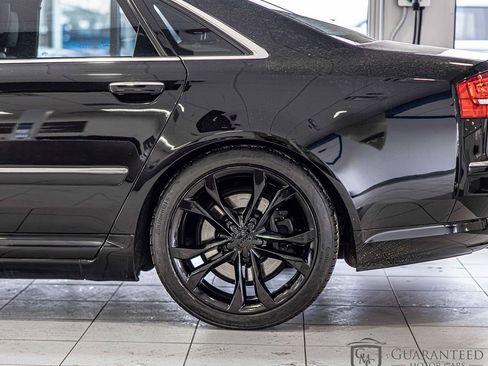 Used 2008 Audi S8 image 7