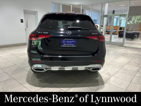 Used 2023 Mercedes-Benz GLC 300 4MATIC image 5