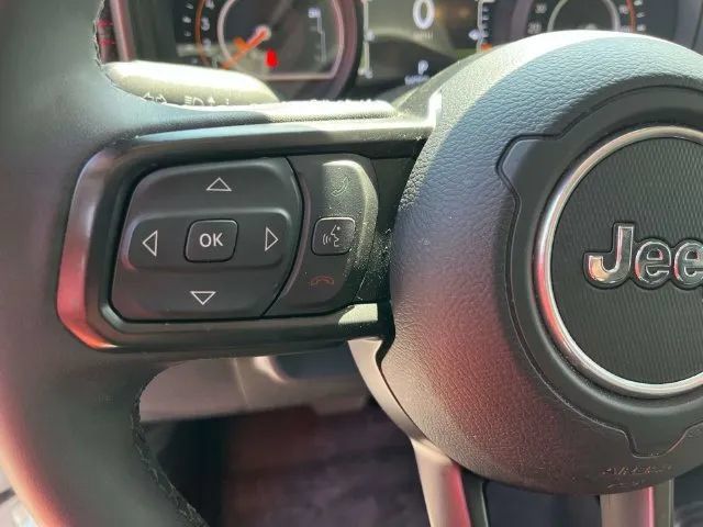 Used 2025 Jeep Gladiator Rubicon w/ Safety Group AWD/4WD image 30