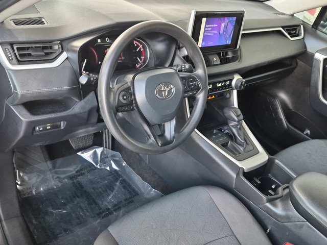 Used 2025 Toyota RAV4 XLE FWD image 17