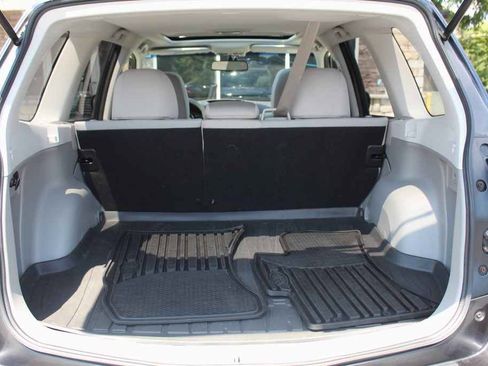 Used 2013 Subaru Forester 2.5X Premium w/ All-Weather Pkg AWD/4WD image 9