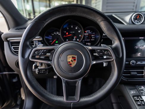 Certified 2021 Porsche Macan image 28