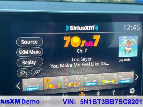 Used 2025 Nissan Rogue SV image 30