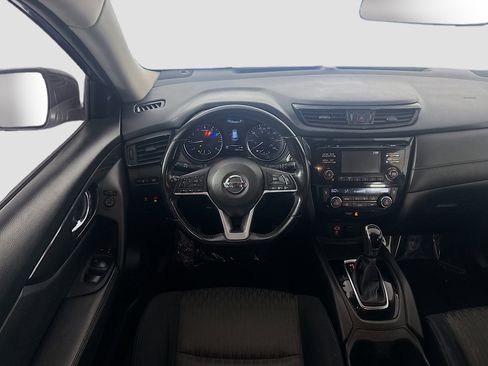 Used 2017 Nissan Rogue SV FWD image 17