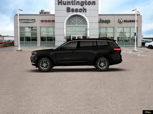 New 2026 Jeep Grand Cherokee L 2WD image 3