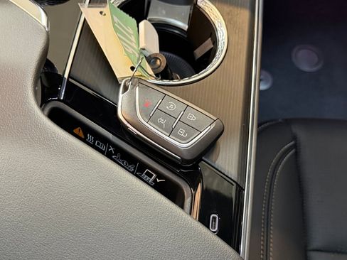 Certified 2024 Cadillac Lyriq Sport RWD image 38