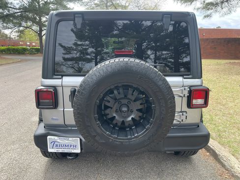 Used 2020 Jeep Wrangler Unlimited Sport S image 4