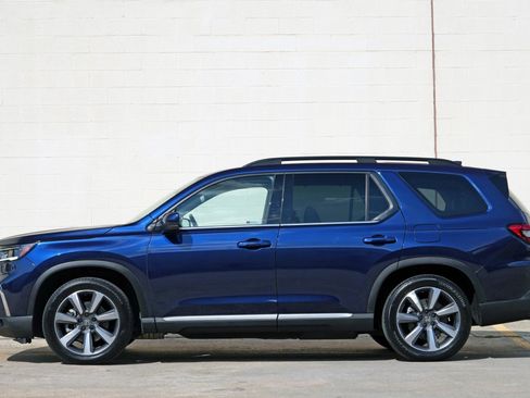 Used 2023 Honda Pilot Elite image 8