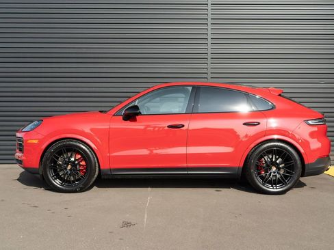 New 2026 Porsche Cayenne S image 2