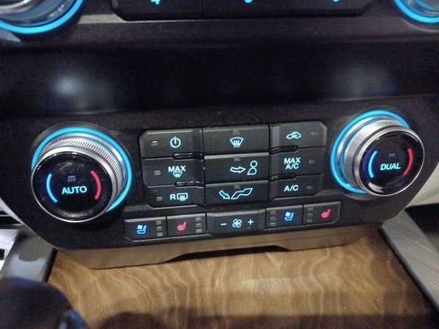 Used 2019 Ford F150 Limited w/ Trailer Tow Package image 17