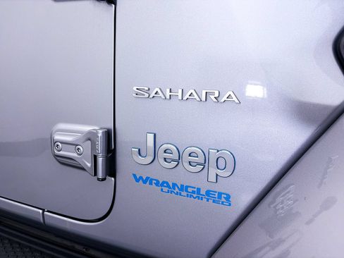 Used 2021 Jeep Wrangler Unlimited Sahara w/ Safety Group AWD/4WD image 2