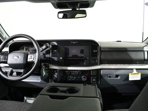 New 2026 Ford F550 4x4 Crew Cab w/ XLT Value Package image 7