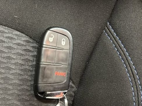 Used 2023 Jeep Compass Sport w/ Mopar Graphics Package AWD/4WD image 4