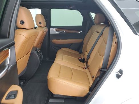 Used 2022 Cadillac XT5 Premium Luxury w/ Technology Package image 14