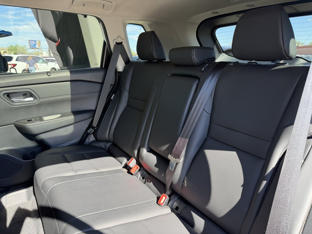 Used 2026 Nissan Rogue SV w/ SV Premium Package FWD image 34
