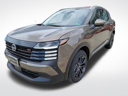 New 2025 Nissan Kicks SR w/ SR Premium Package